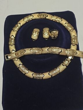 Gold-Tone Women's Necklace, Bracelet & Earring Set